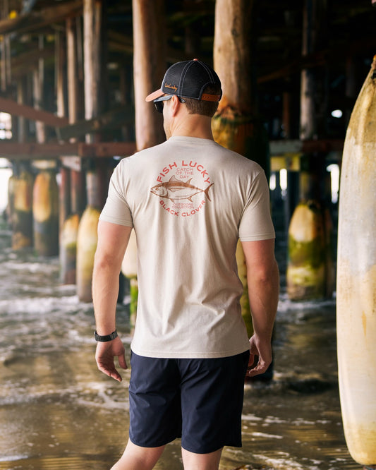 Retro Men's Beige Graphic Tee for Fishing & Outdoors