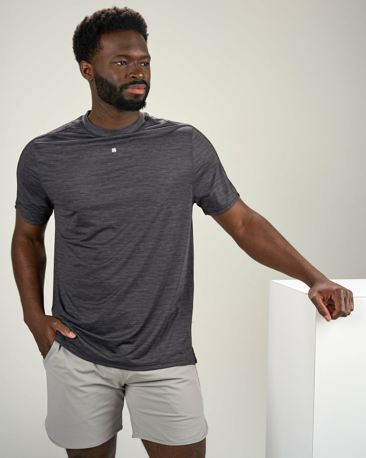Men's Dark Grey Athletic Fit Tee for Gym and Performance