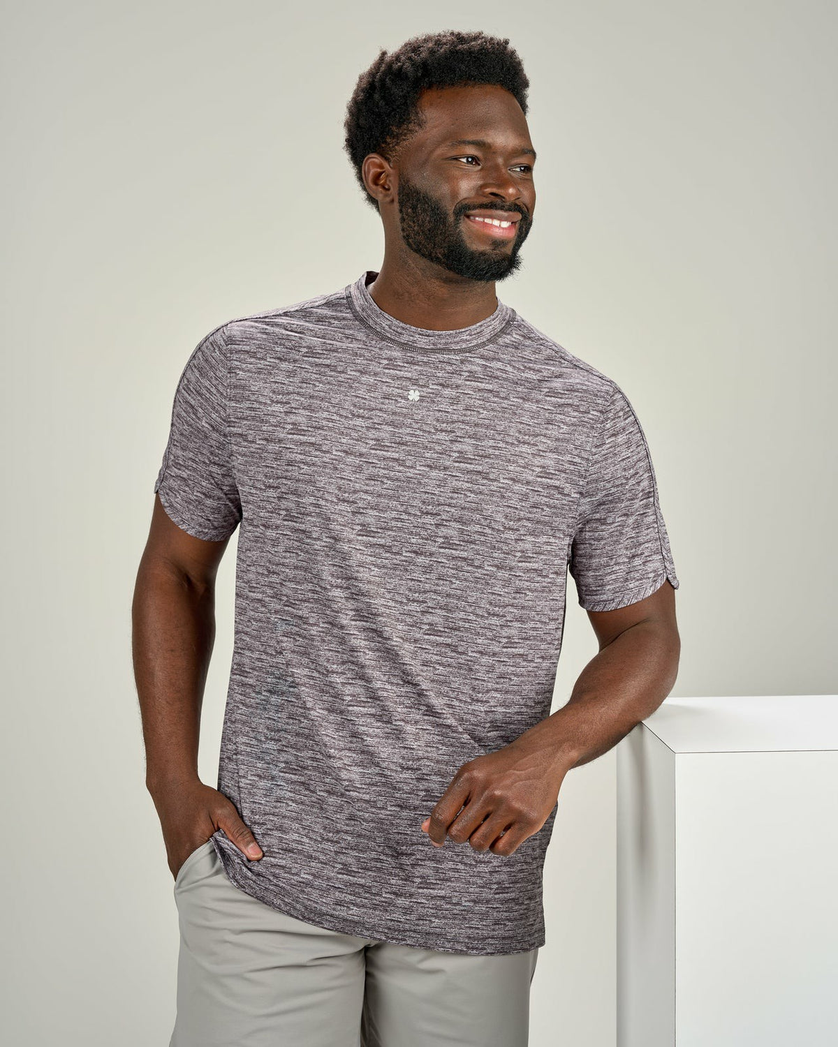 Men's Light Grey Athletic Fit Tee for Gym and Performance