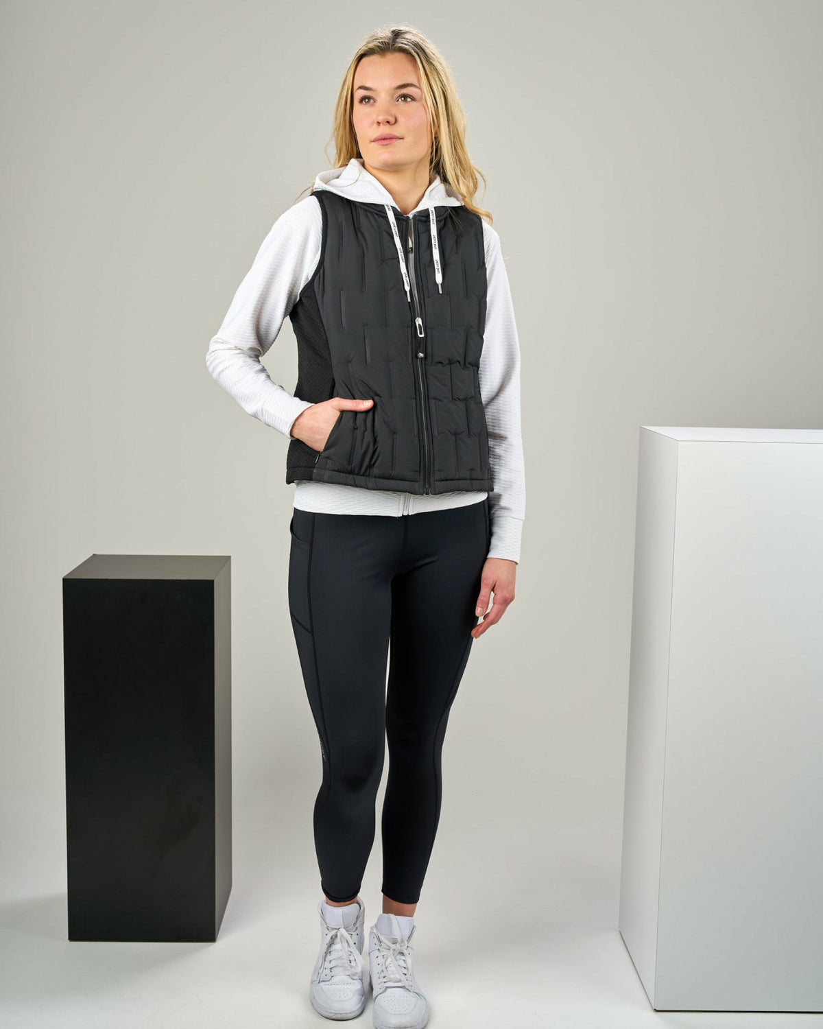 Women's Warm and Comfortable Black Puffer Vest