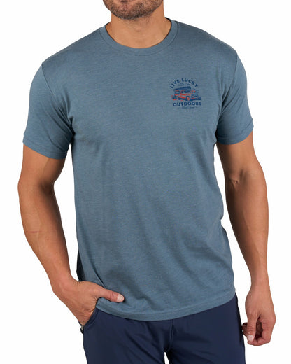Retro Men's Blue Graphic Tee for Outdoor Lifestyle