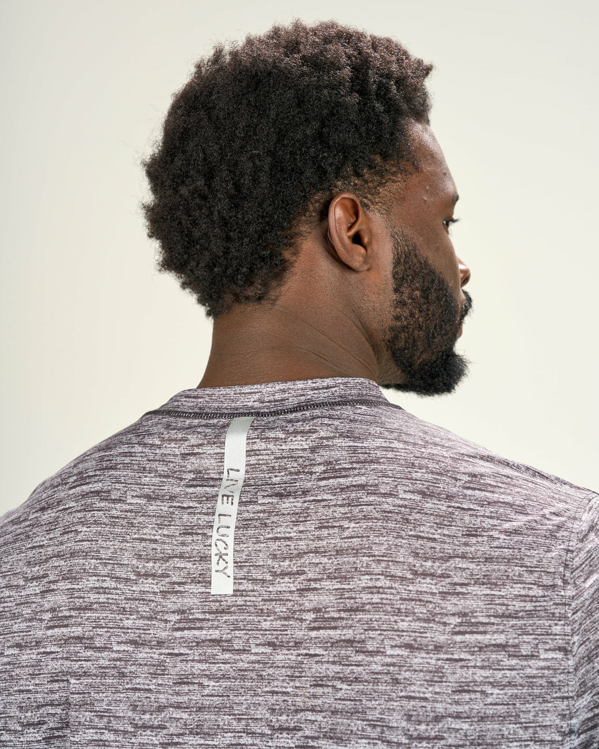 Men's Light Grey Athletic Fit Tee for Gym and Performance